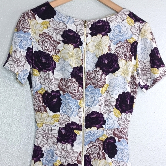 Suno Silk Blend Cutout-Waist Feminine Floral Midi Dress - Picture 6 of 15